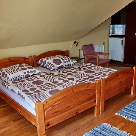 Bed and Breakfast Pigal Panzio Badacsonyörs Exterior foto