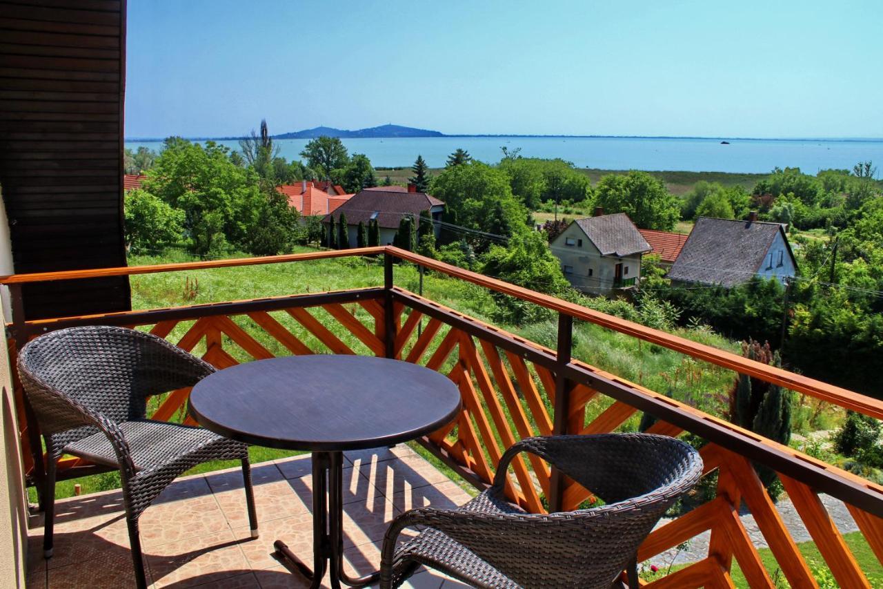 Bed and Breakfast Pigal Panzio Badacsonyörs Exterior foto