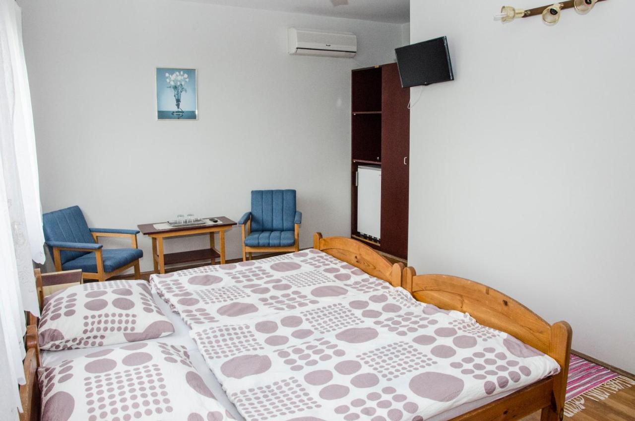 Bed and Breakfast Pigal Panzio Badacsonyörs Exterior foto