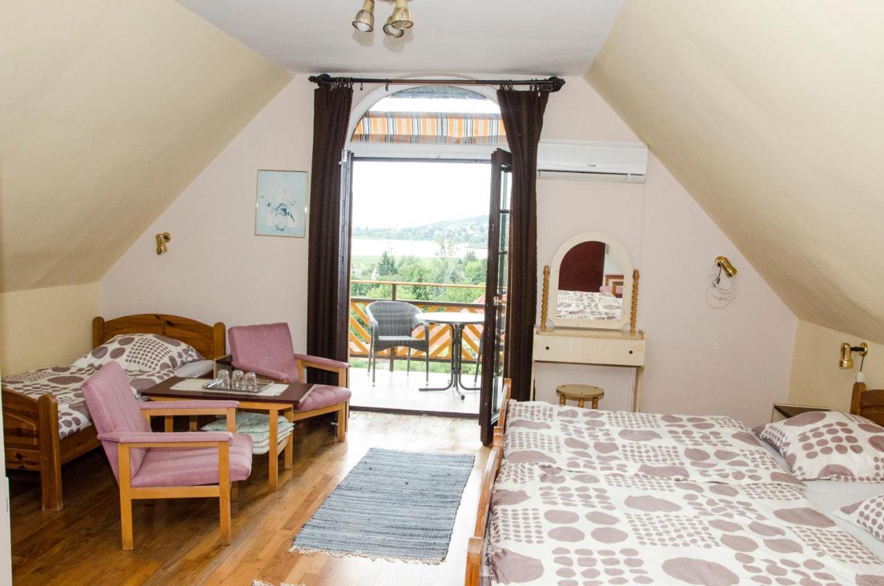 Bed and Breakfast Pigal Panzio Badacsonyörs Exterior foto